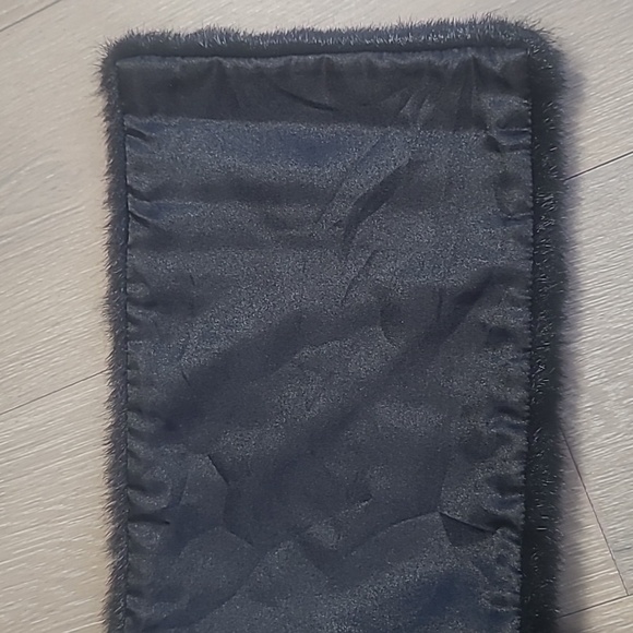 Kenneth Cole Faux Fur Stole Women's Black Small Wrap Formal Outerwear Accessory - Picture 3 of 6